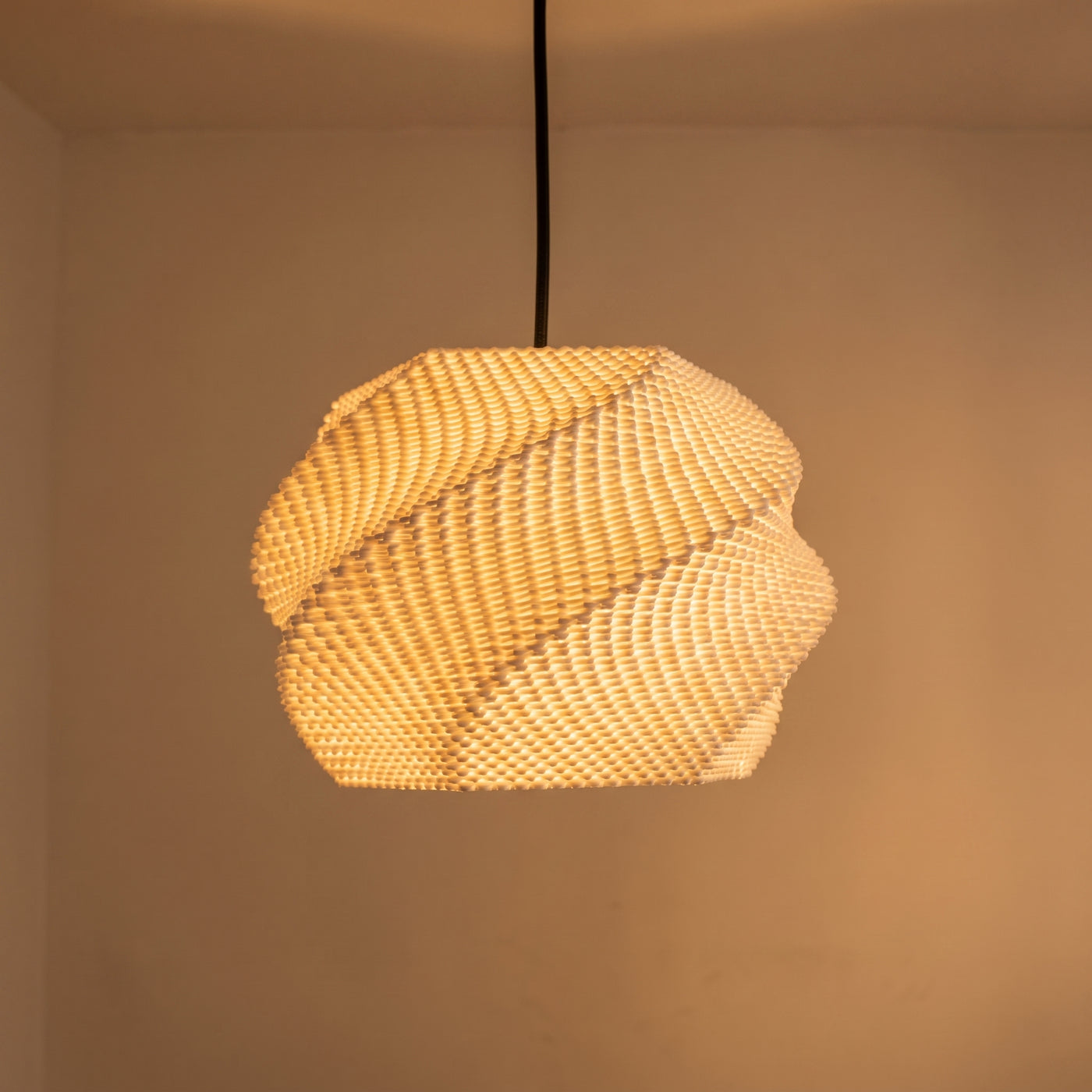 Helix Twist 3D Printed Pendant Lamp | Modern Designer Hanging Ceiling Light | Scandinavian Chandelier | PLA Lampshade
